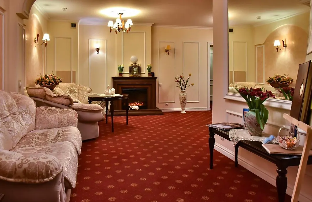 7 Sky Klinicheskaya Street 3* Kiev